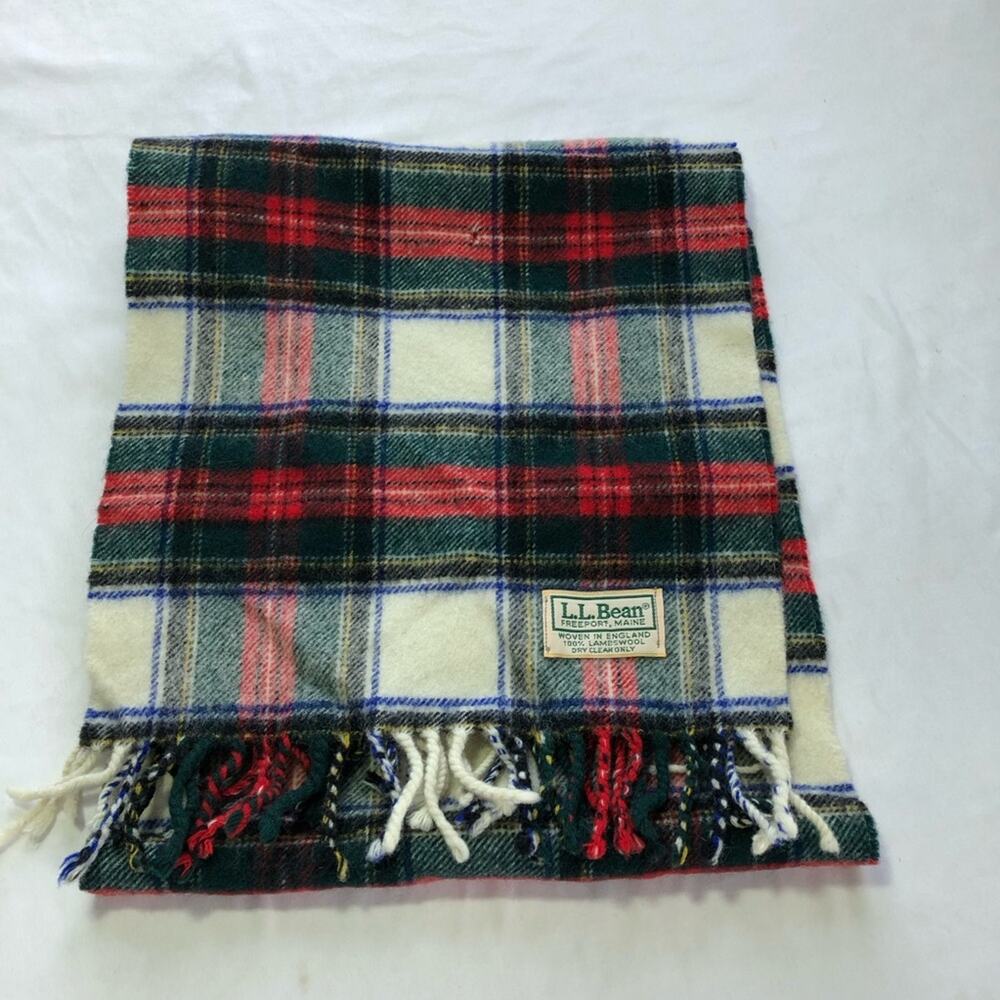 Vintage LL bean 100% lambswool woven in England red green plaid fringe scarf